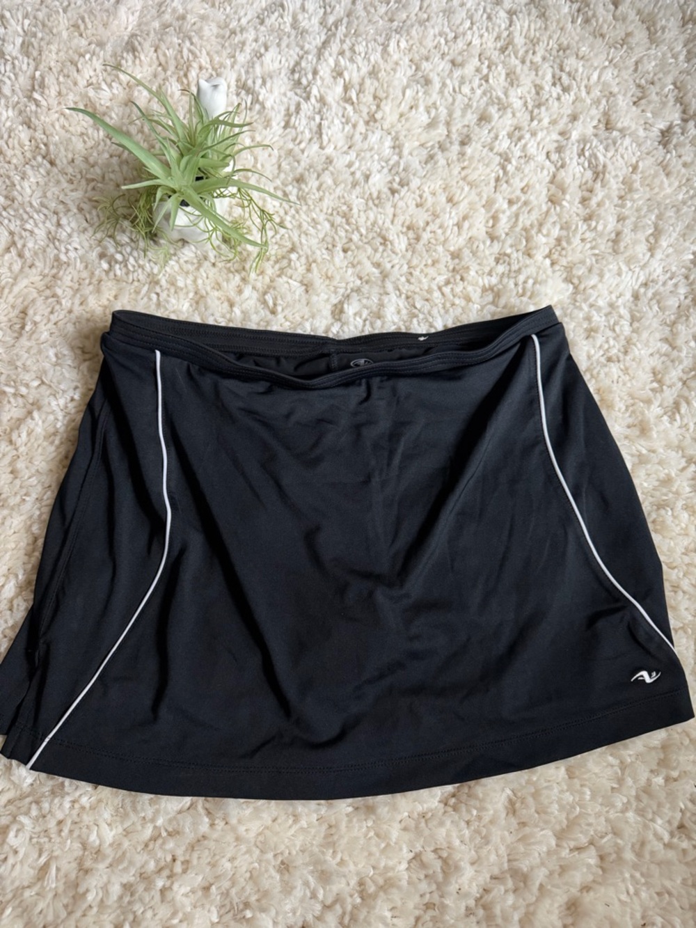 Athletic Works Black Midi sporty workout tennis Skort with White Piping